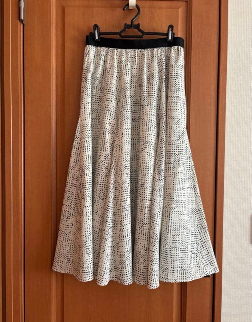 現行品 23区 【洗える】モノクロトーンプリント スカート