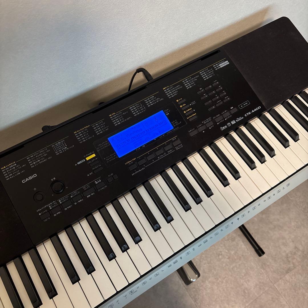 CASIO　キーボード61ピアノ形状鍵盤　CTK-4400
