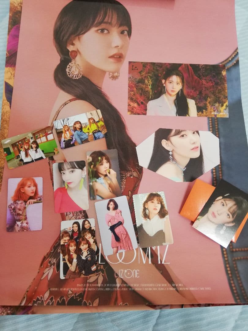 宮脇咲良 izone  blooomiz ポスター トレカ