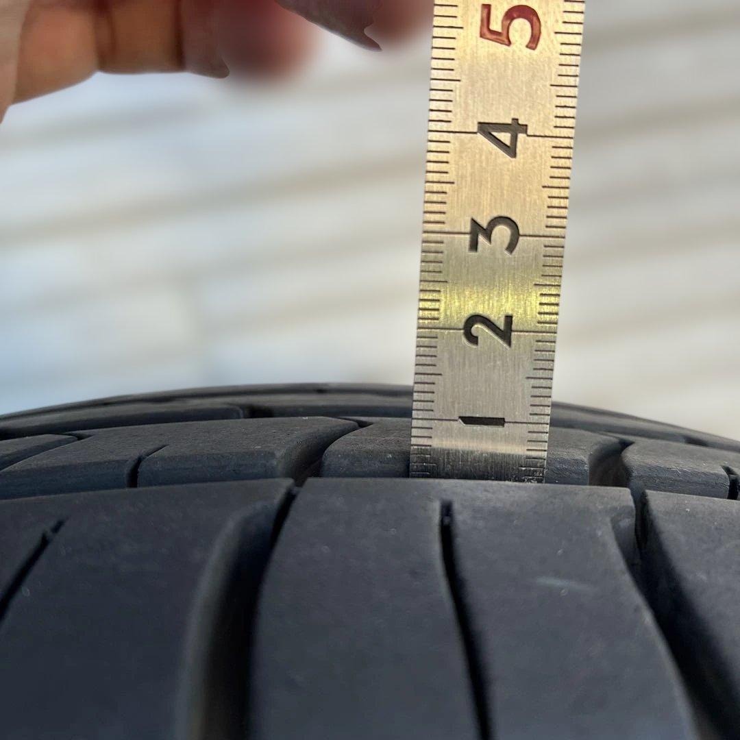 タイヤ　185/60R15